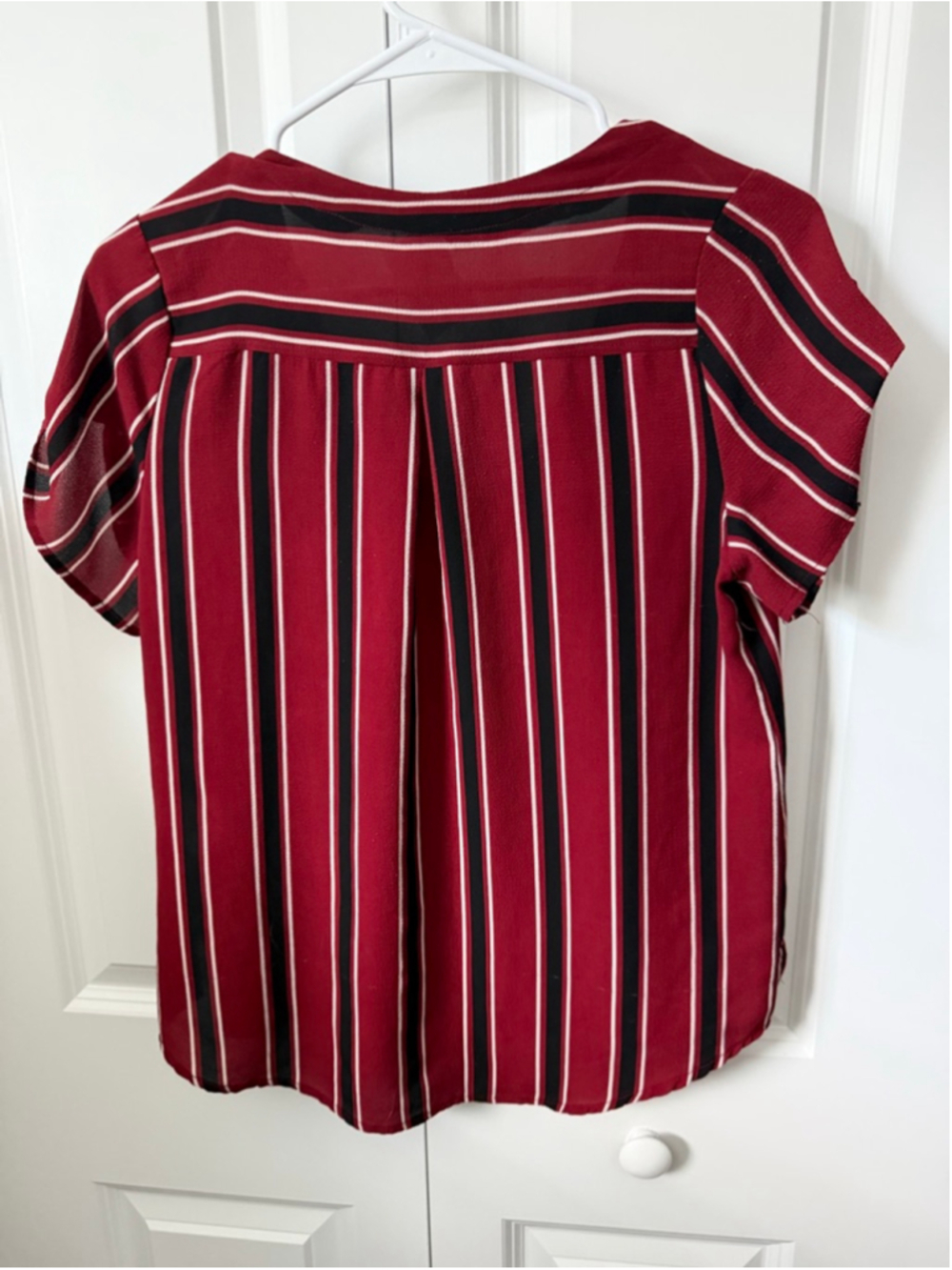 Papaya Blouse M Maroon Black Striped Short Sleeve - Picture 2 of 7